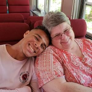 Meet your Posher, Sandra